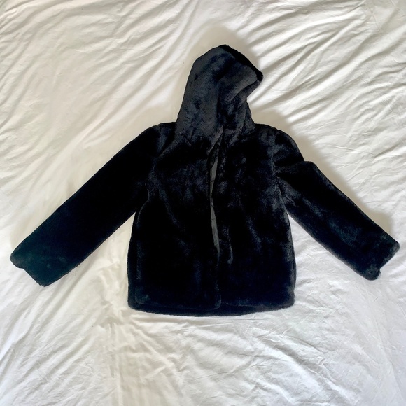 Faux Fur - Picture 1 of 6